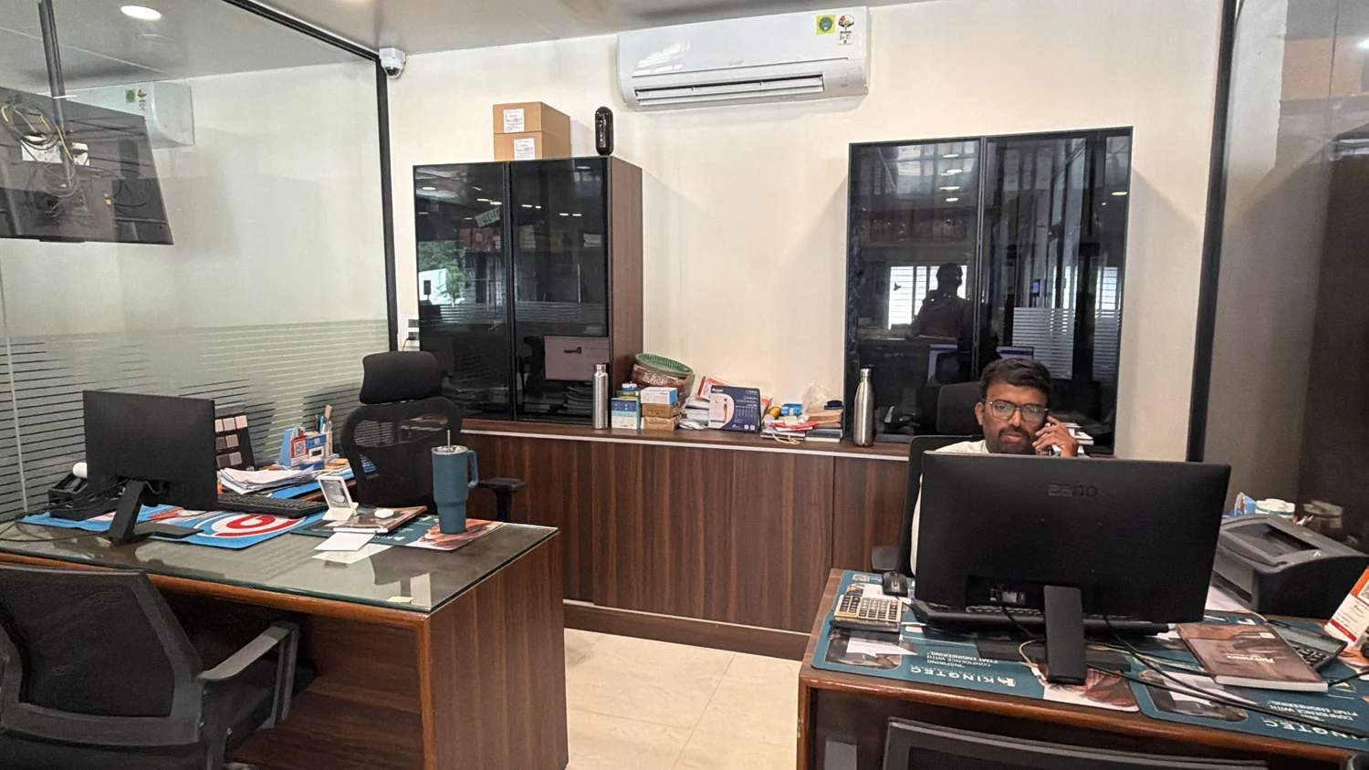 Office and day-to-day coordination